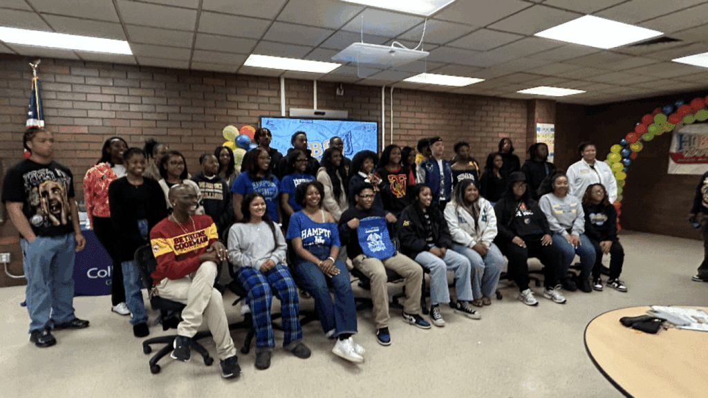 HBCU News - Cleveland HBCU association honors graduating seniors during celebratory event