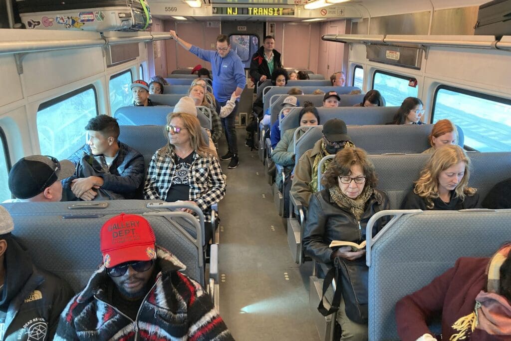 NJ Transit train engineers inch closer to strike