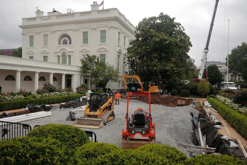 Trump to Replace White House Rose Garden With Pavement