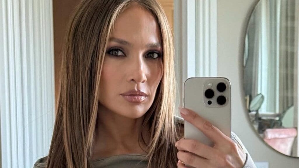 Jennifer Lopez's ‘BB Cream’ Mani Is the Best Way to Get ‘Your Nails But Better’ in Summer 2025