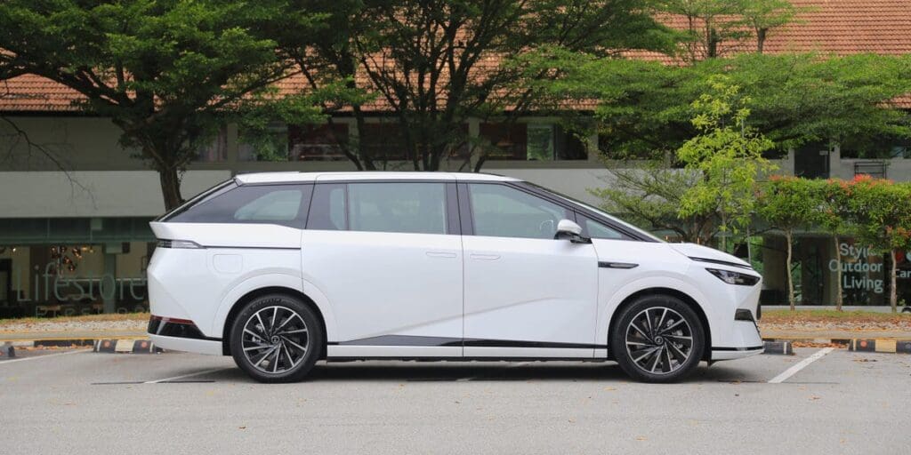 XPeng X9 Test Drive: the Best Seats in This EV Minivan Are in the Back