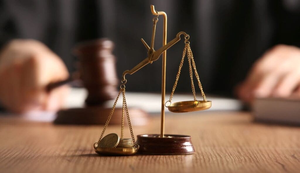 Lawsuits, Courts, Justice 9