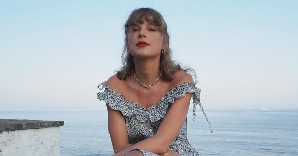 I Just Found Out Taylor Swift Has 2 Signature Scents