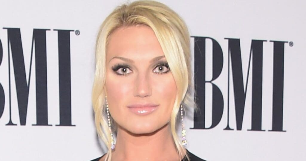 Brooke Hogan Sees Late Dad Hulk's Body Weeks After Death