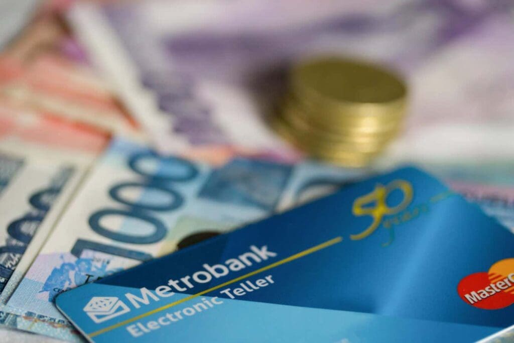 Unforgeable quantum money can be stored in an ultracold ‘debit card’ Unforgeable quantum money can be stored in an ultracold ‘debit card’