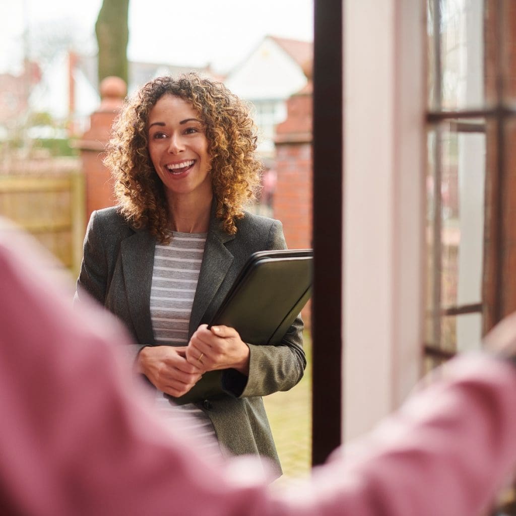 What to Ask Before Choosing a Home Care Agency: Licensed vs. Unlicensed