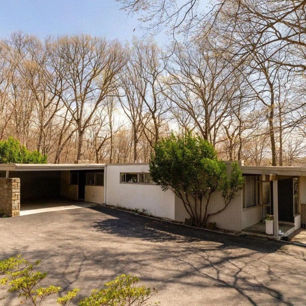 Midcentury Modern Gold Mines: 5 Architectural Gems That Promise a Huge Return on Investment