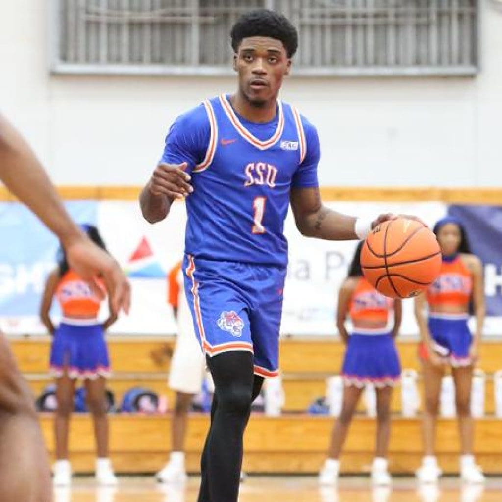 Men's Basketball Falls At Lane