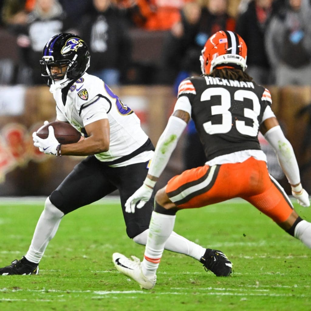 Ravens rally to beat Browns 23-16, Andrews scores