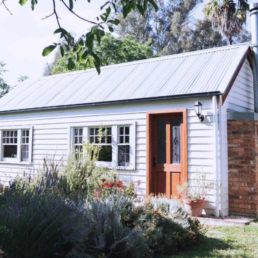 A home in Alabama where home sellers can choose to sell for cash