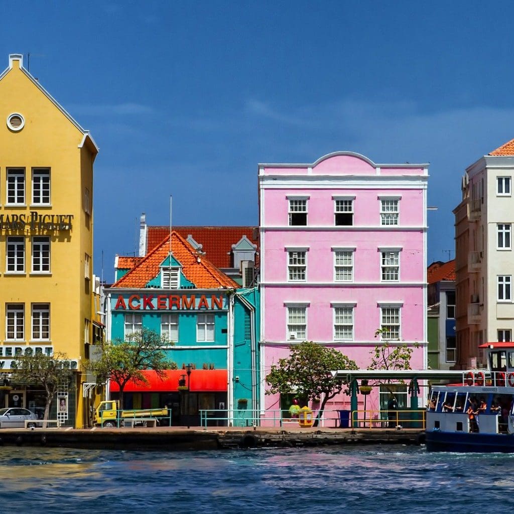 Things-to-Do-in-Willemstad-Curaçao