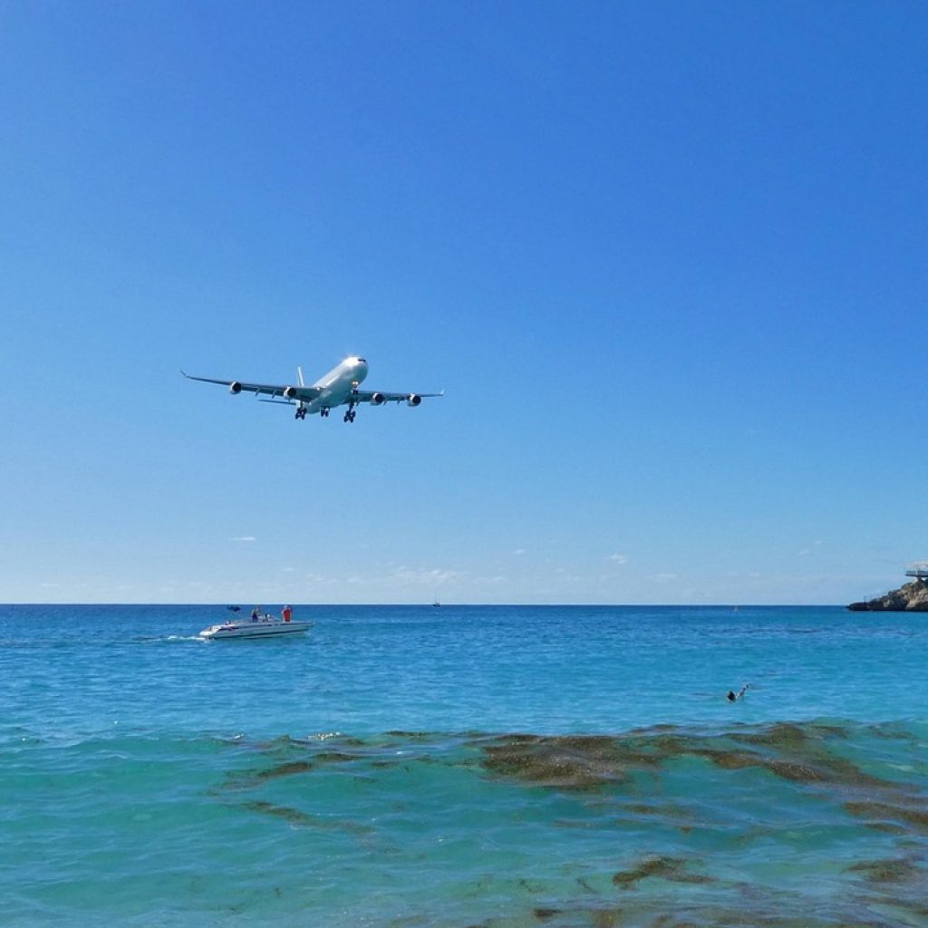 Plane landing in Maho Beach in Sint Maarten