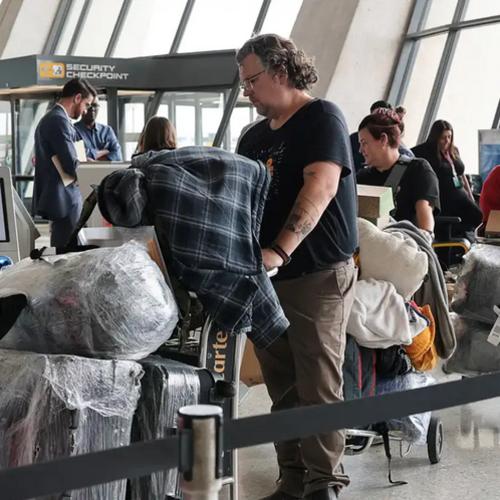 Exclusive US aims to bring in 4 500 white South Africans per month as refugees document says • Global South World