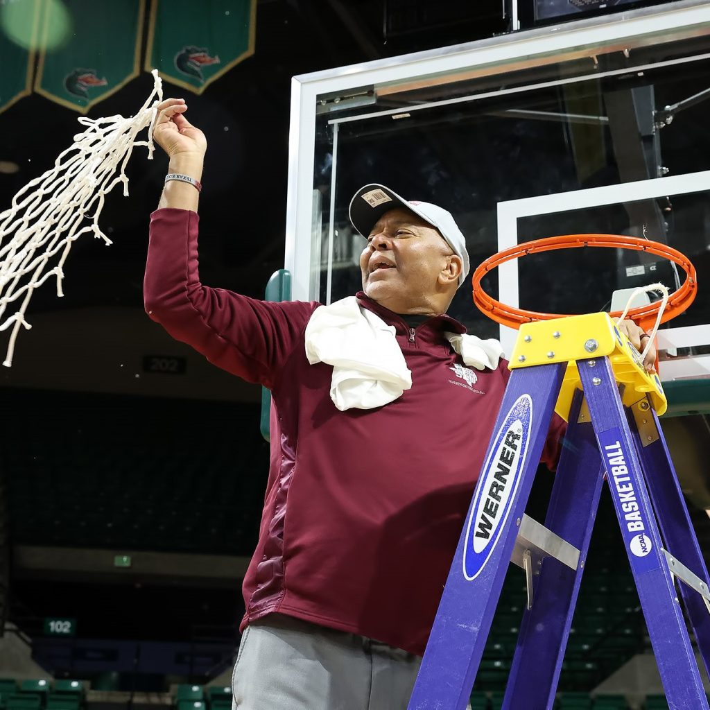HBCU coach Johnny Jones to accept job at LSU under Will Wade HBCU coach Johnny Jones to accept job at LSU under Will Wade
