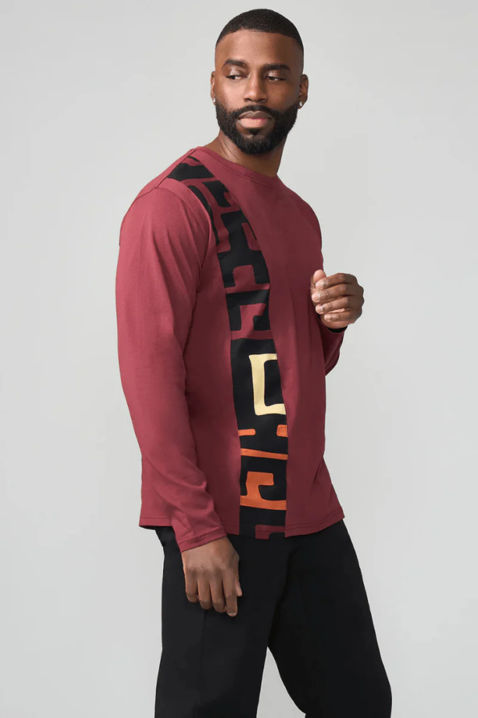 How to Dress for Every Occasion Without Overthinking It: The Simba Applique T-Shirt