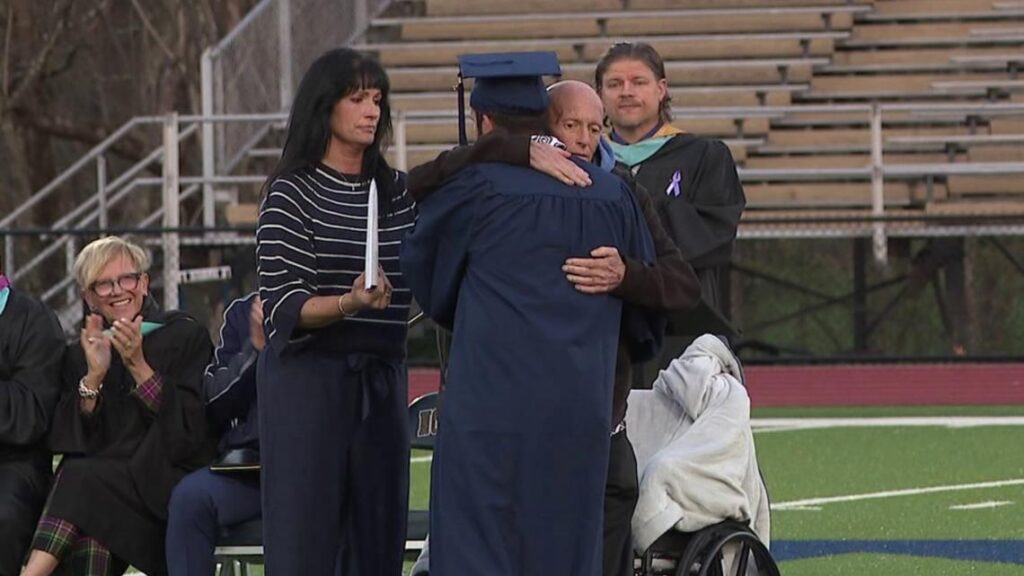 A father's final wish fulfilled: Getting to see his son graduate