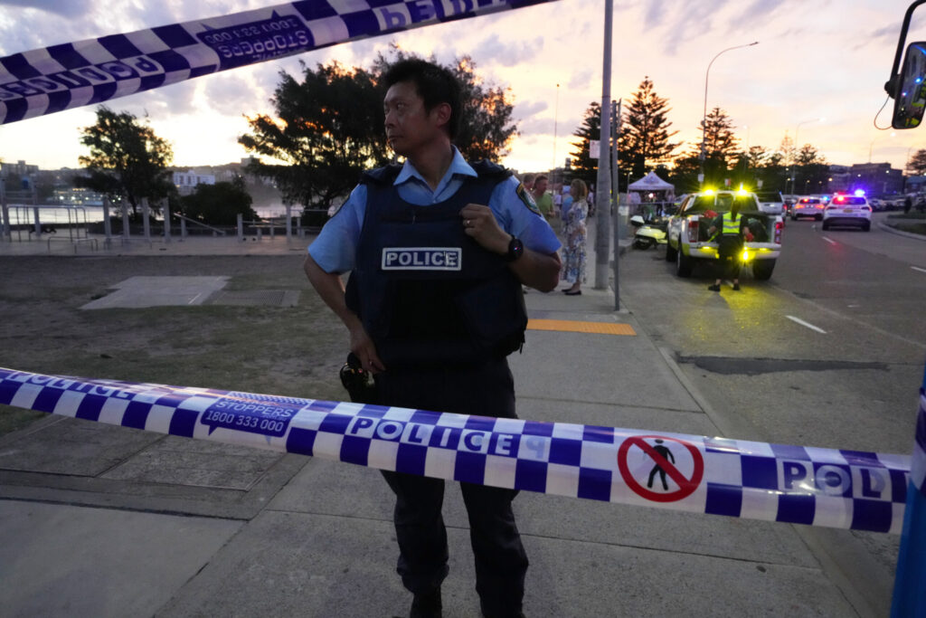 Inquiry into antisemitism in Australia condemns online hatred and bigotry targeting witnesses Inquiry into antisemitism in Australia condemns online hatred and bigotry targeting witnesses