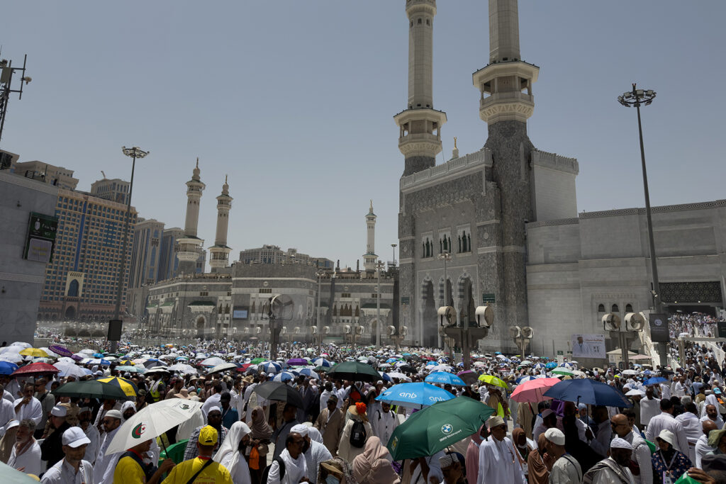 NY City Council passes bill to protect Muslim pilgrims from Hajj scams
