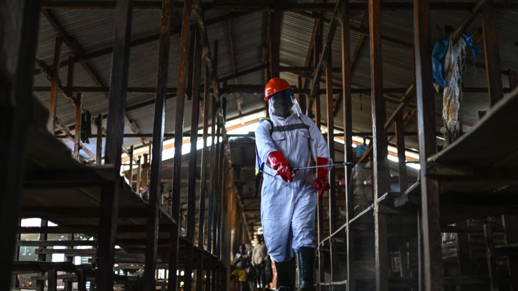 An Ebola treatment tent is set ablaze again in eastern Congo with 18 suspected cases escaping An Ebola treatment tent is set ablaze again in eastern Congo with 18 suspected cases escaping