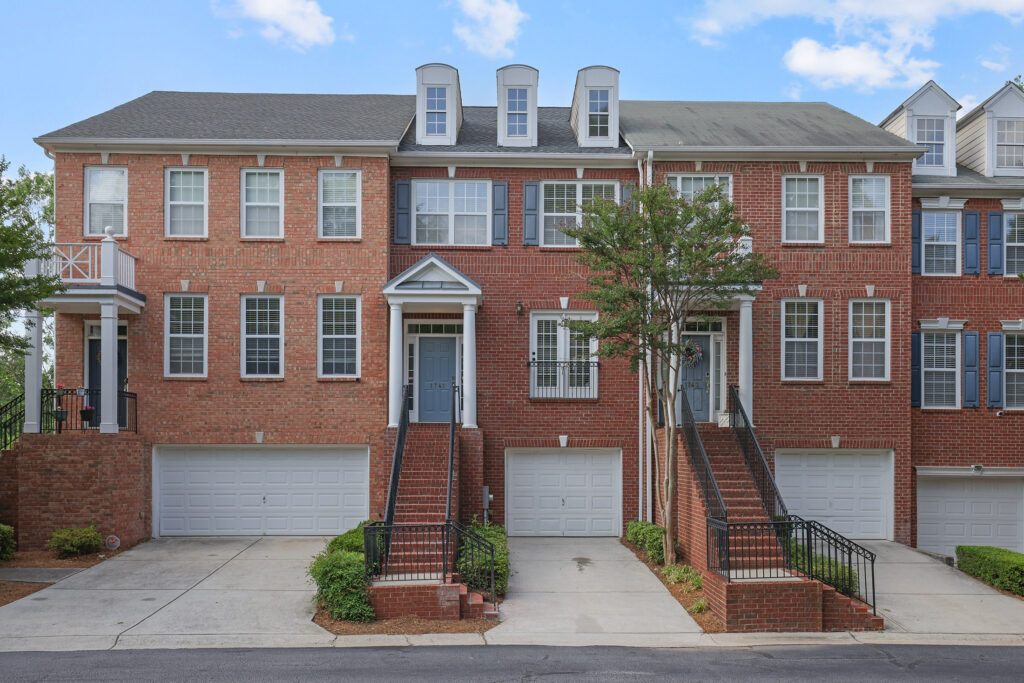 Updated Smyrna Home With Scenic Lake Views
