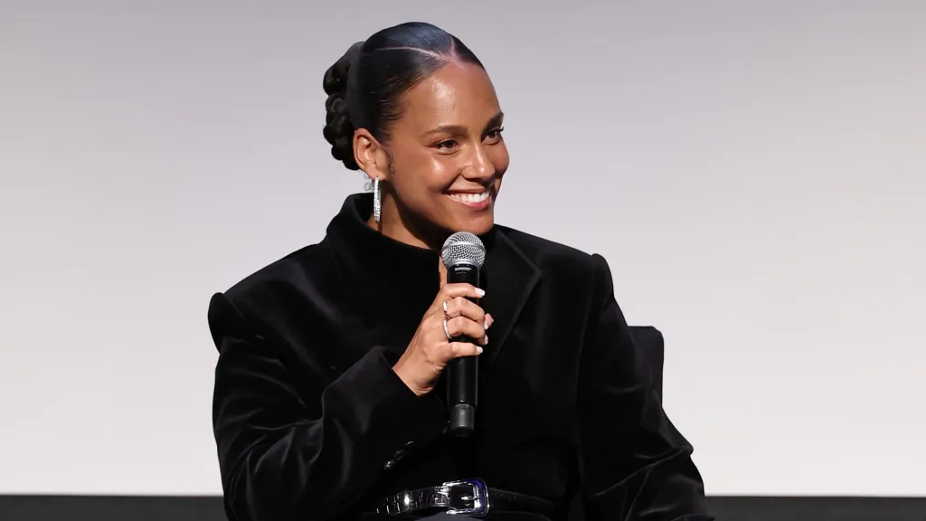 Alicia Keys Closes Tribeca Festival, Performs With Nas At After Party Alicia Keys Closes Tribeca Festival, Performs With Nas At After Party