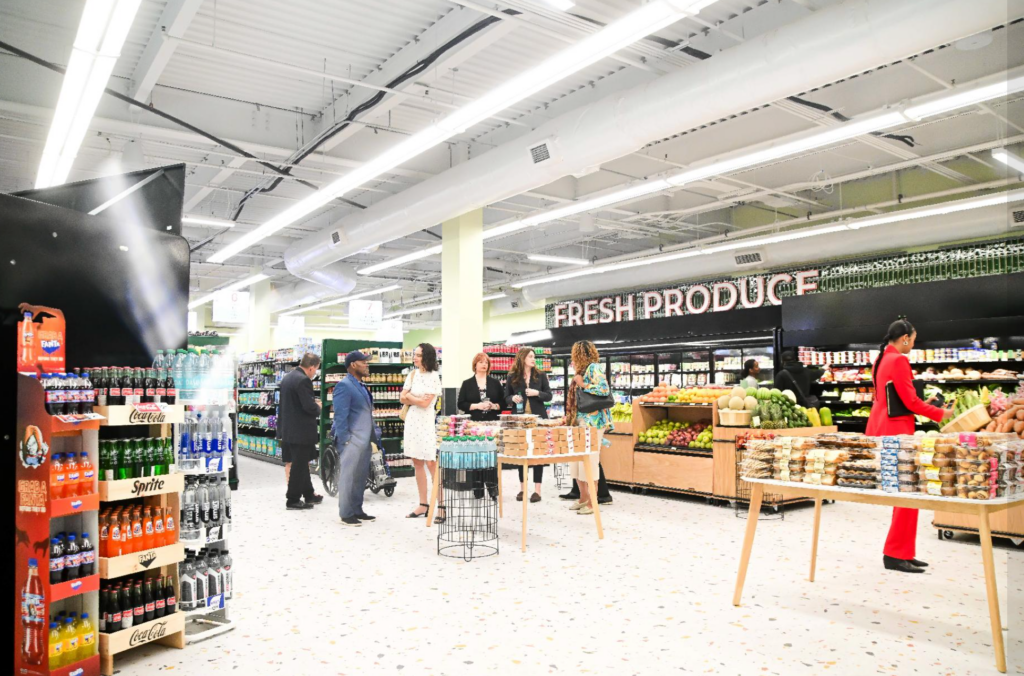Azalea Fresh Market celebrates 150,000 customers served Azalea Fresh Market celebrates 150,000 customers served