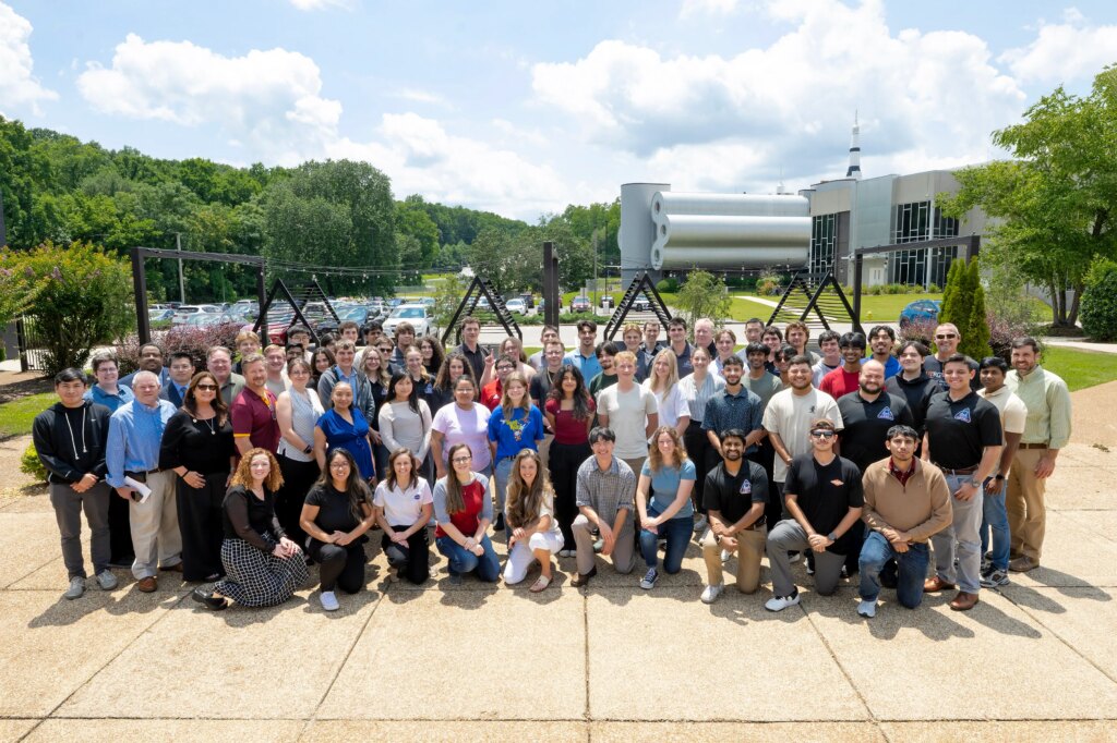 University students and advisors from 11 finalist teams gathered in Huntsville, home to NASA’s Marshall Space Flight Center, June 23-25 for the agency’s third annual Human Lander Challenge. This year’s competition challenged students to consider solutions for environmental control and life support systems for long duration spaceflight. These technologies are essential for maintaining breathable air, potable water, and thermal stability for astronauts during deep space missions.