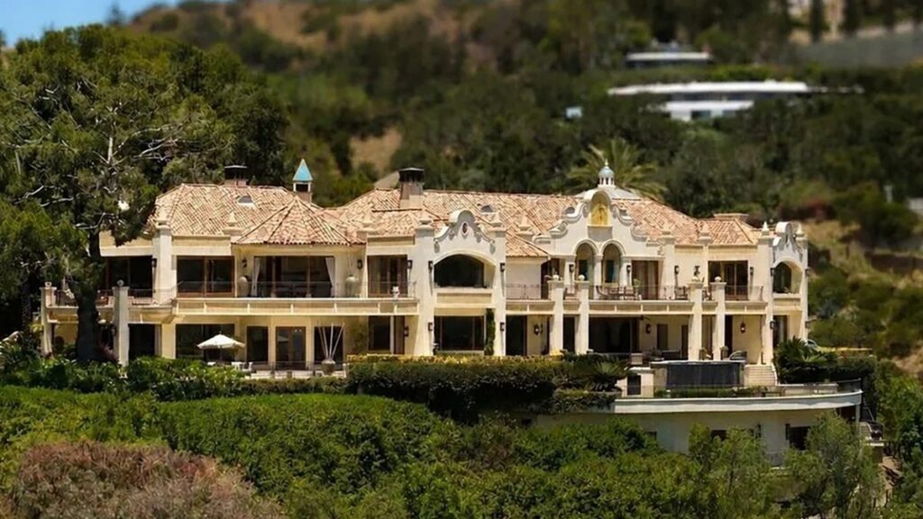‘Full House’ Creator Makes Another Attempt to Sell $45 Million Mansion realtor.com