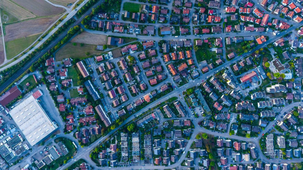 How to Find Short Sale Homes A neighborhood full of short sale homes.