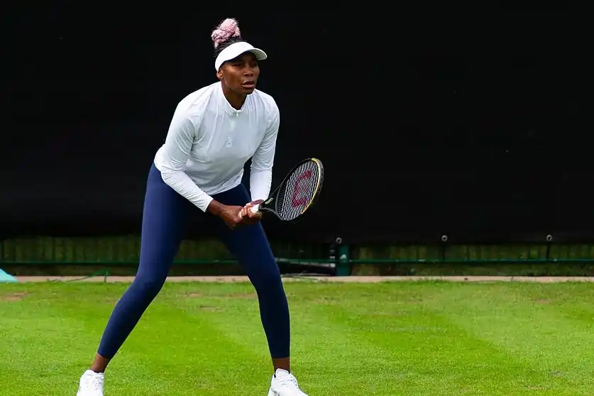 Venus Williams Partners With EZRA to Coach 1,000 Young Professionals Venus Williams Partners With EZRA to Coach 1,000 Young Professionals