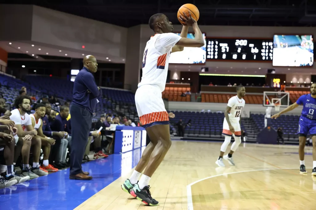 Former CIAA guard will serve as Sacramento Kings assistant coach during NBA Summer League Former CIAA guard will serve as Sacramento Kings assistant coach during NBA Summer League