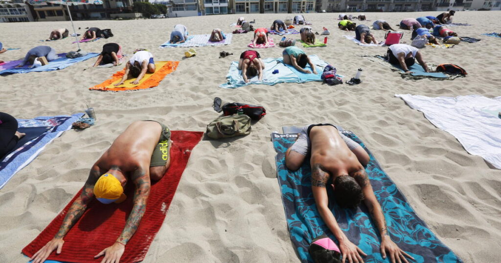 Where to find free yoga classes in Los Angeles this September Where to find free yoga classes in Los Angeles this September