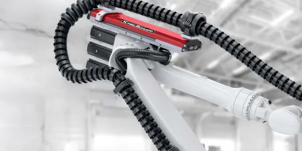Protecting Dynamic Industrial Robot Cable Carriers Protecting Dynamic Industrial Robot Cable Carriers