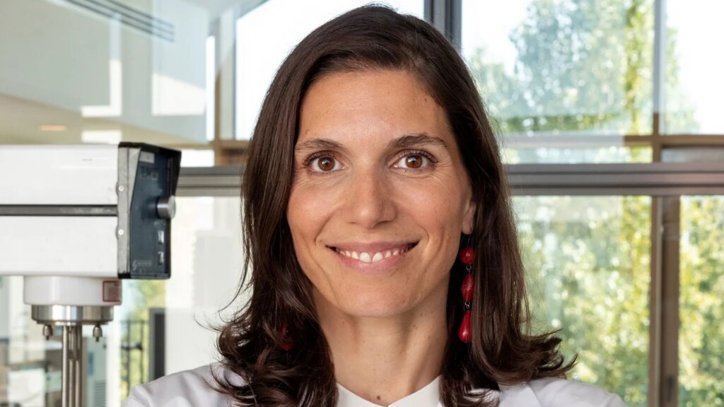 Scientist Eve Mérinville Says ‘Skincare Isn’t a Math Competition’ and Why Less Can Equal More Scientist Eve Mérinville Says 'Skincare Isn't a Math Competition' and Why Less Can Equal More
