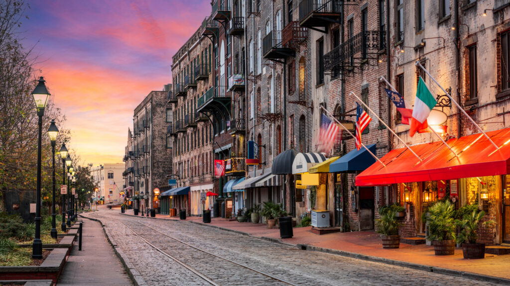 5 Popular Destinations In Savannah, Georgia That Are Actually Tourist Traps