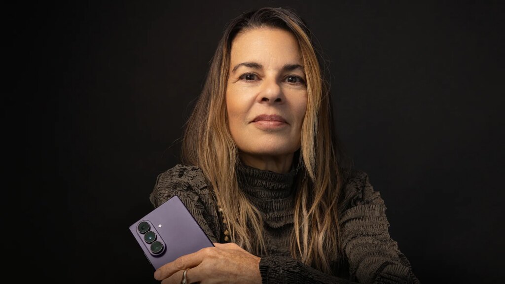 Samsung Goes to Couples Therapy to Unpack iPhone-to-Android Tension Clinical psychologist Dr. Orna Guralnik with a purple Galaxy Z Fold8 Ultra.