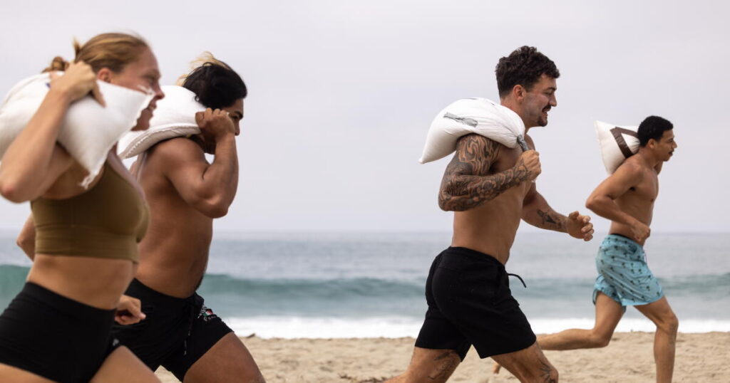 Anyone can join this free ‘Sandbag Saturdays’ workout in Laguna Beach Anyone can join this free 'Sandbag Saturdays' workout in Laguna Beach