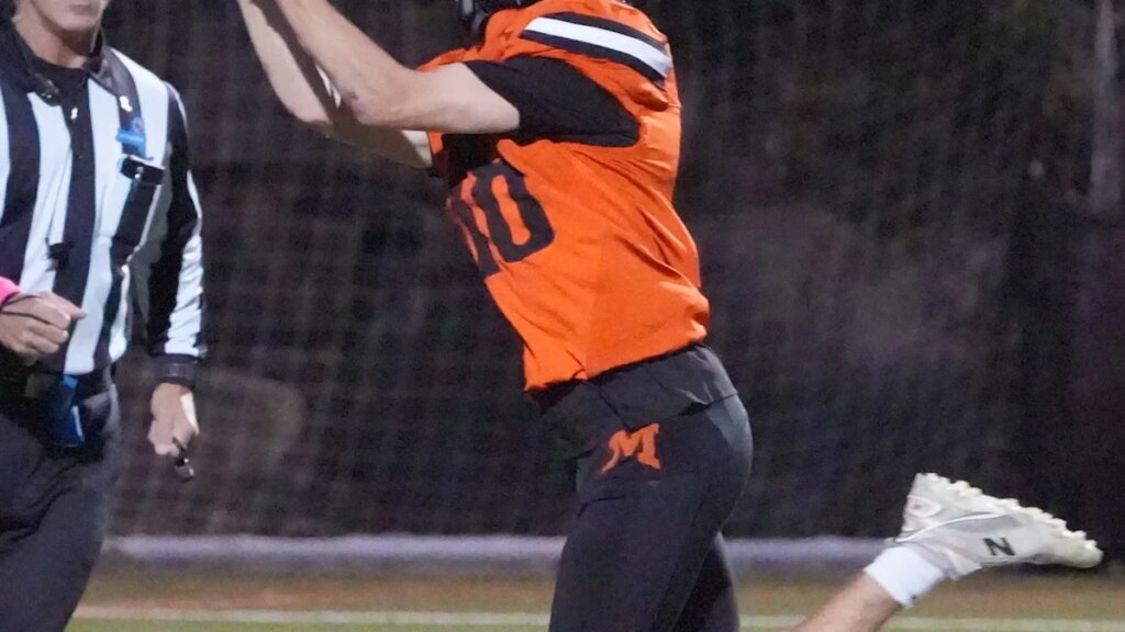 Mamaroneck football makes it three straight noteworthy wins