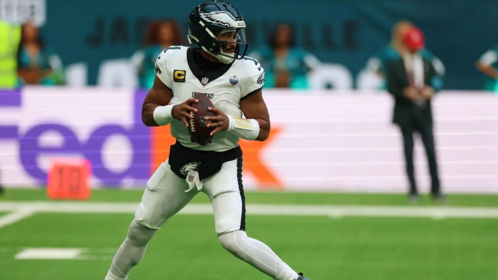 Fantasy Football Week 6 injury report: Jalen Hurts out, Saquon Barkley and DeVonta Smith uncertain Fantasy Football Week 6 injury report: Jalen Hurts out, Saquon Barkley and DeVonta Smith uncertain